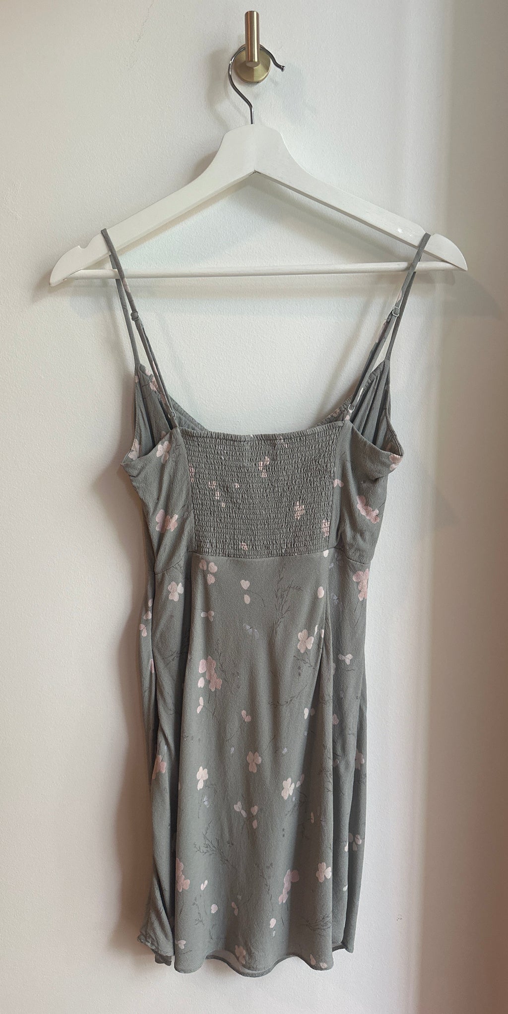 WILFRED (Aritzia) Floral Tie-Bodice Mini Dress – Sage Print — Size 4