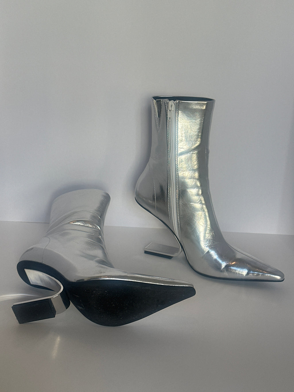 Jeffrey Campbell Compass Silver L-Heel Boot Size 8