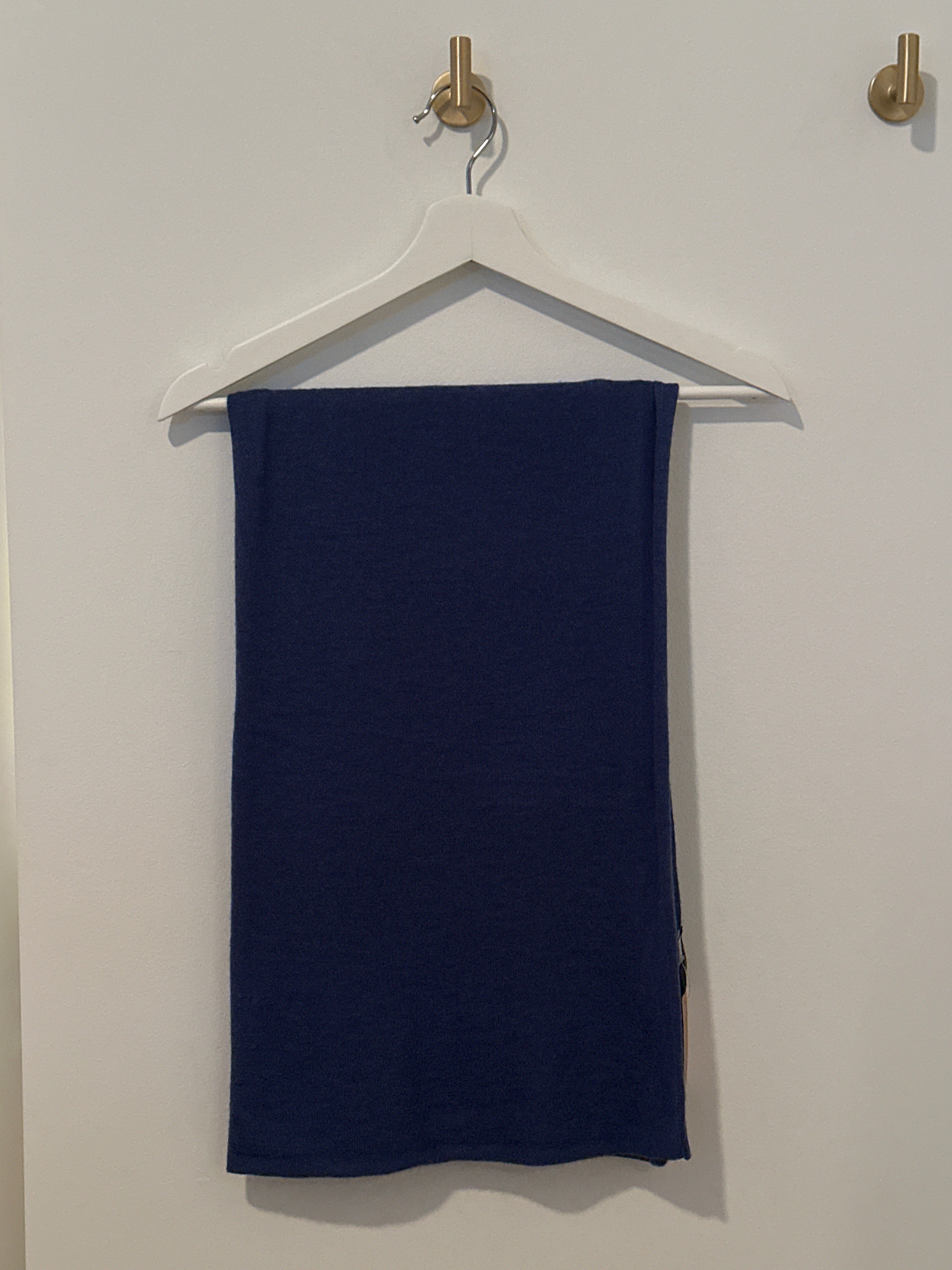 CLUB MONACO Prussian Blue Cashmere Scarf/Wrap