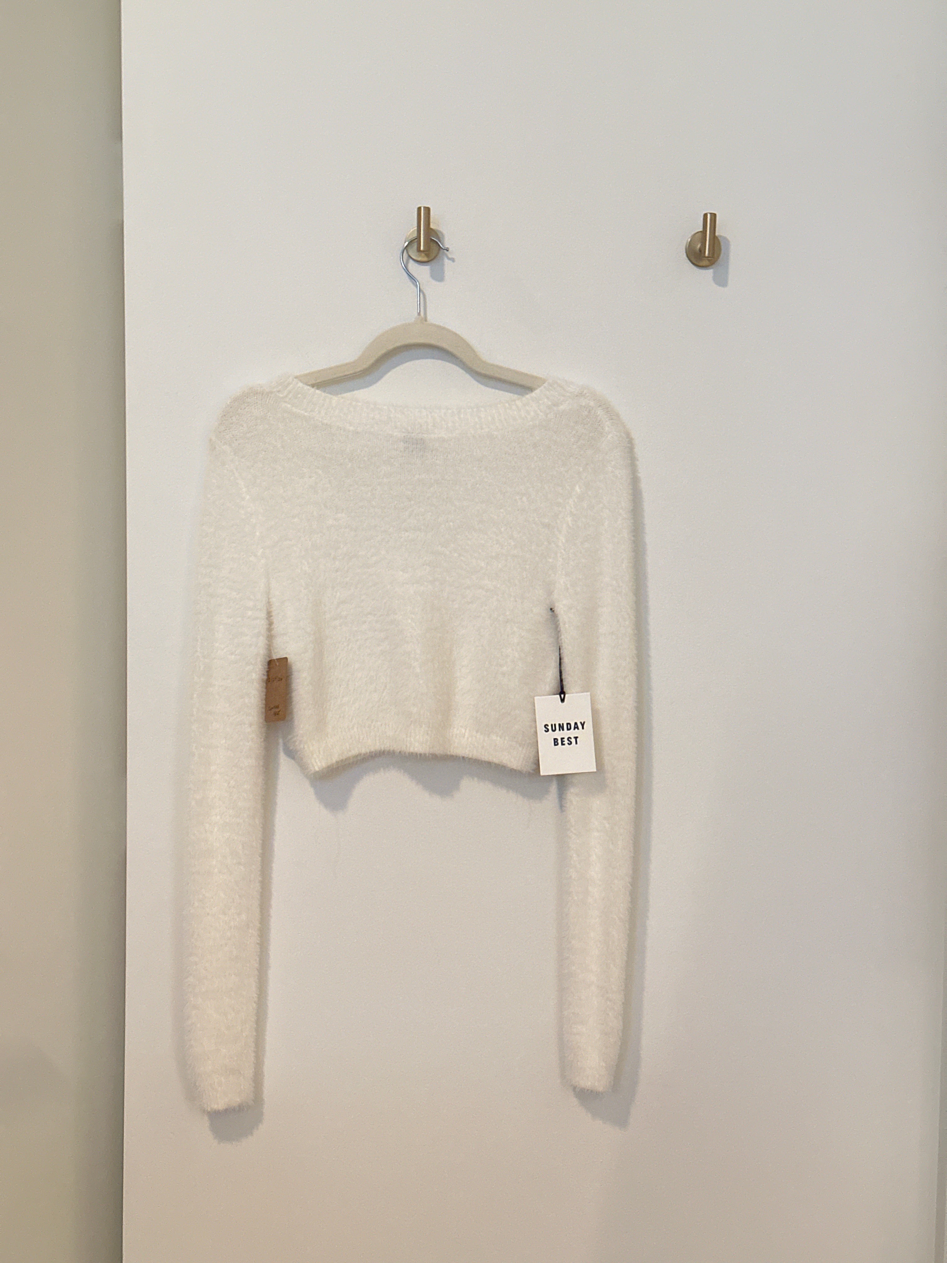 SUNDAY BEST L/S WHITE FUZZY CROP CARDI XXS