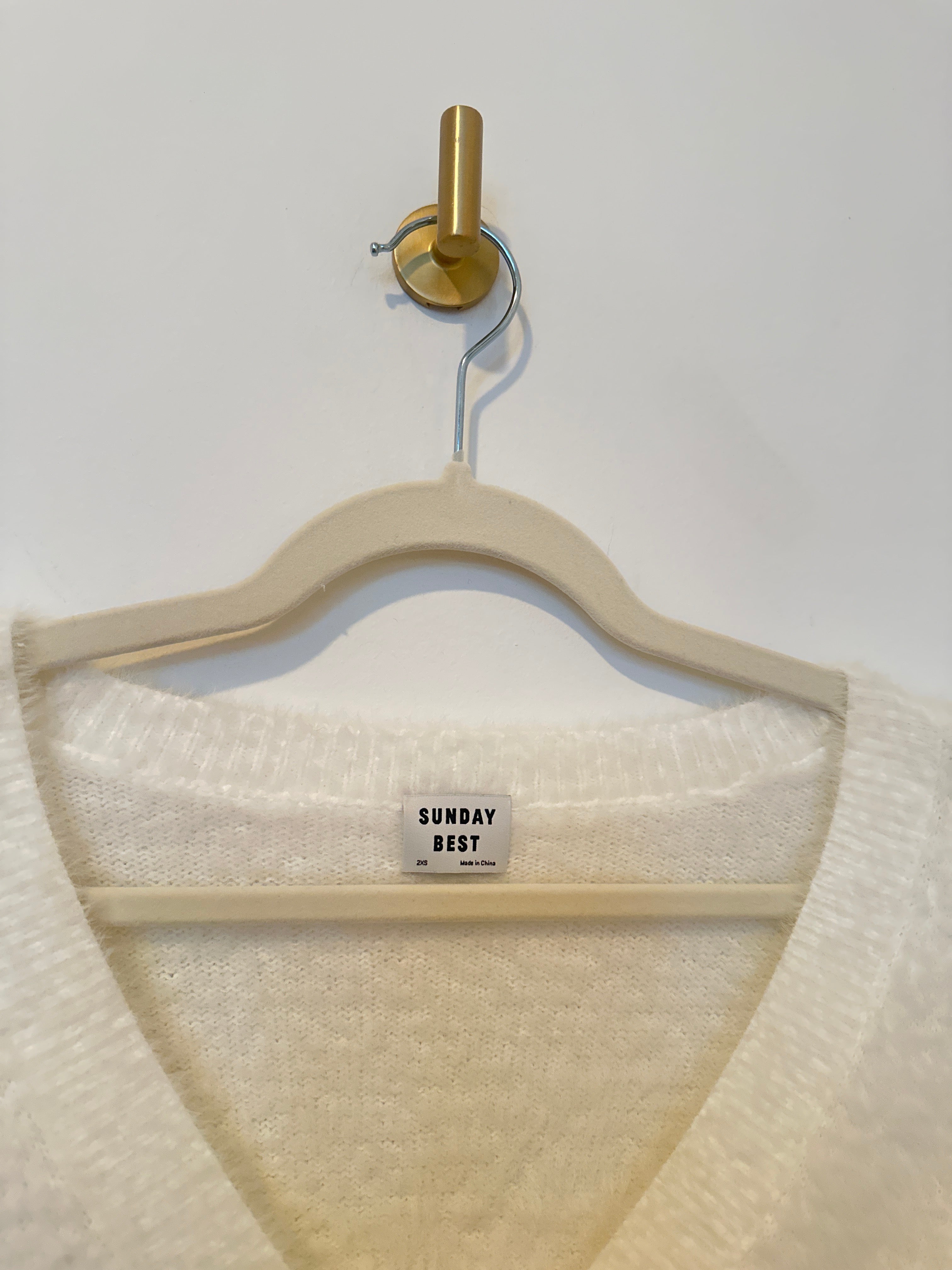 SUNDAY BEST L/S WHITE FUZZY CROP CARDI XXS