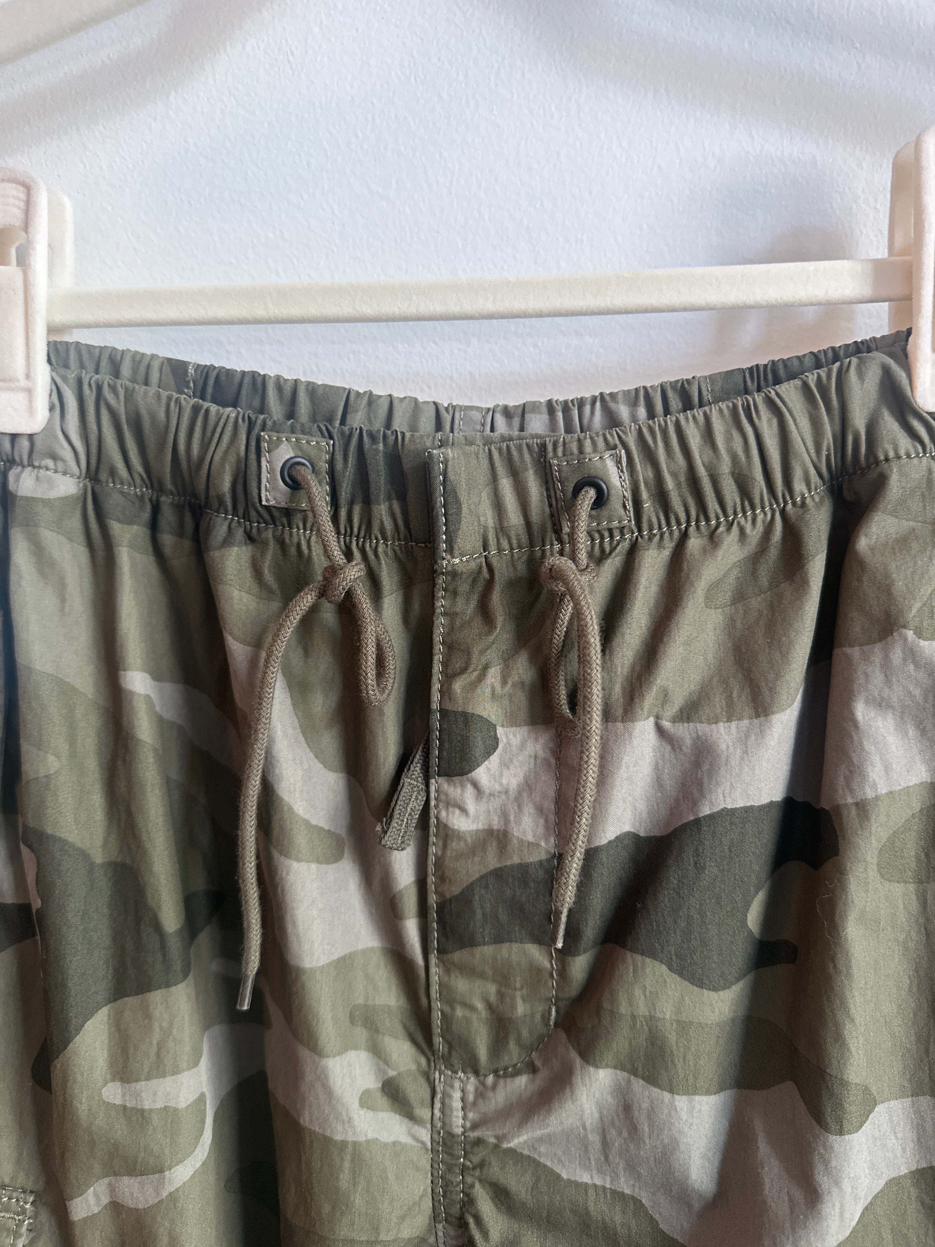 TNA (Aritzia) Camo Cargo Track Shorts – Size S (BNWT)
