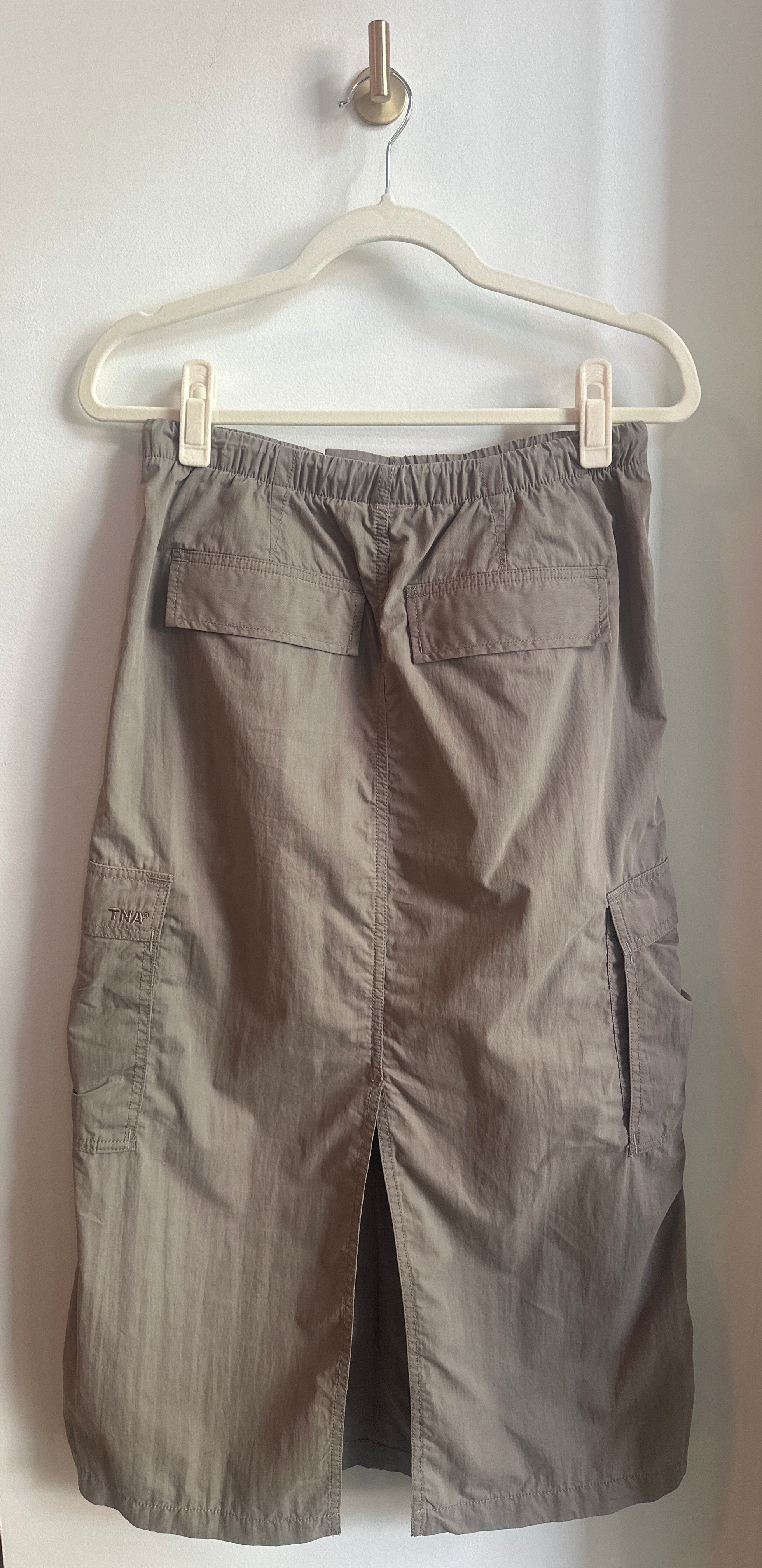 TNA (Aritzia) Utility Cargo Maxi Skirt – Taupe — Size S