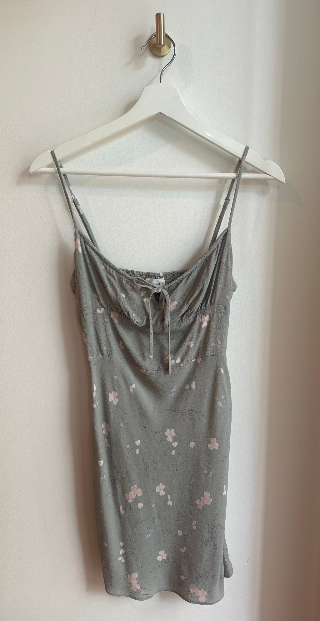 WILFRED (Aritzia) Floral Tie-Bodice Mini Dress – Sage Print — Size 4