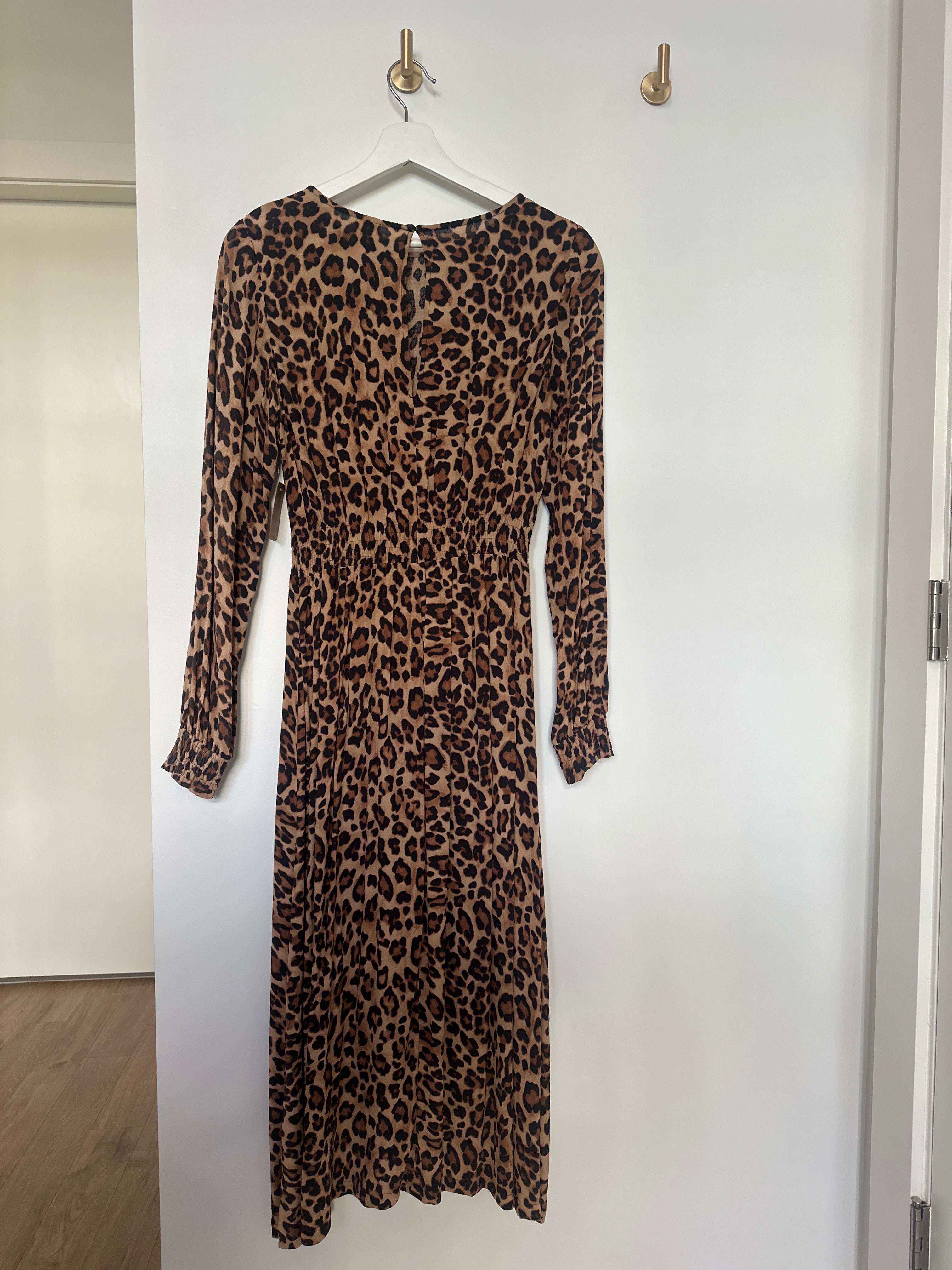 H&M Leopard Elasticized Waist Maxi Dress