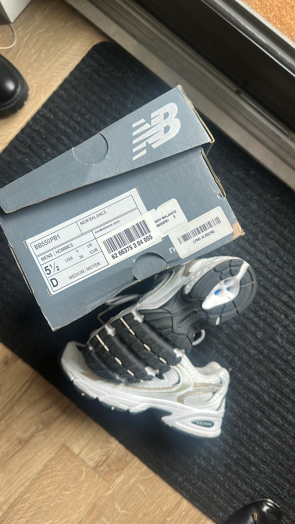 New Balance 530 Sneakers – White / Soft Metallic Accents