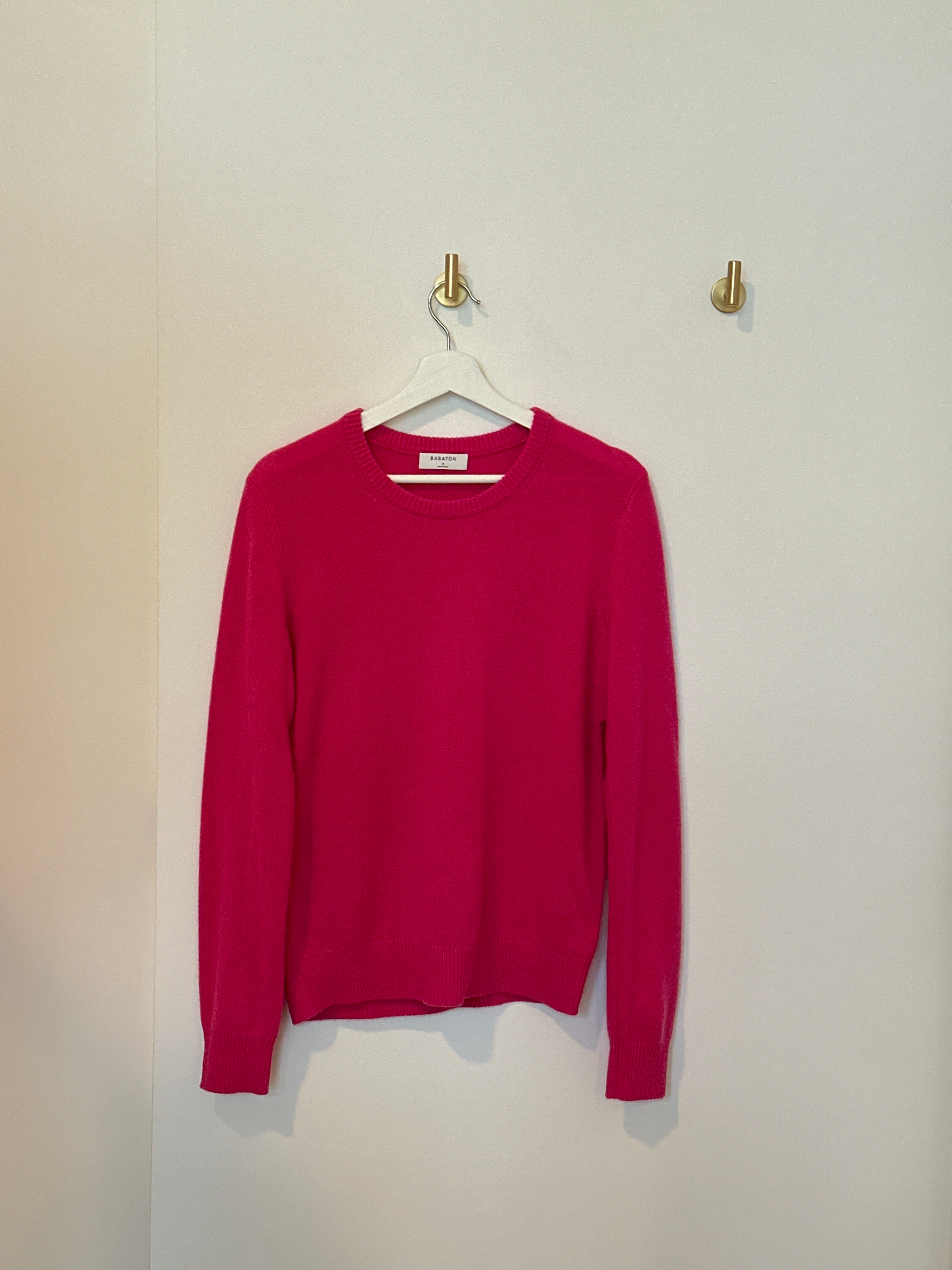 BABATON Long Sleeved Crew Neck Fuchsia Sweater Medium