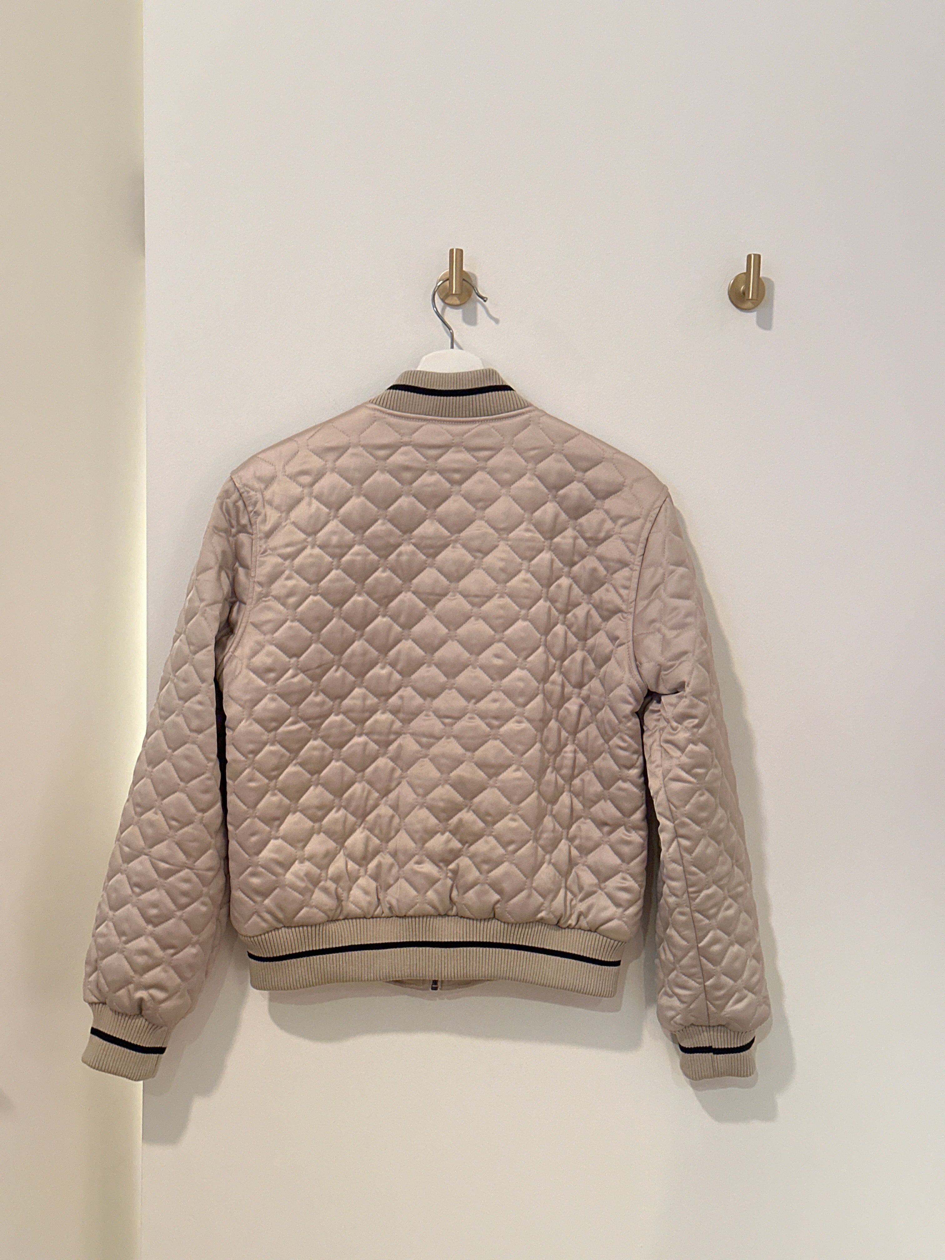 SANCTUARY by ANTHROPOLOGY OVERSIZED QUILTED BOMBER CHAMPAGNE w/ BLACK PIPING XS