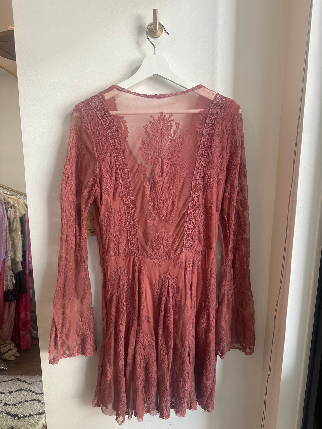 FREE PEOPLE Bohemian Lace Mini Dress – Dusty Rose — Size S