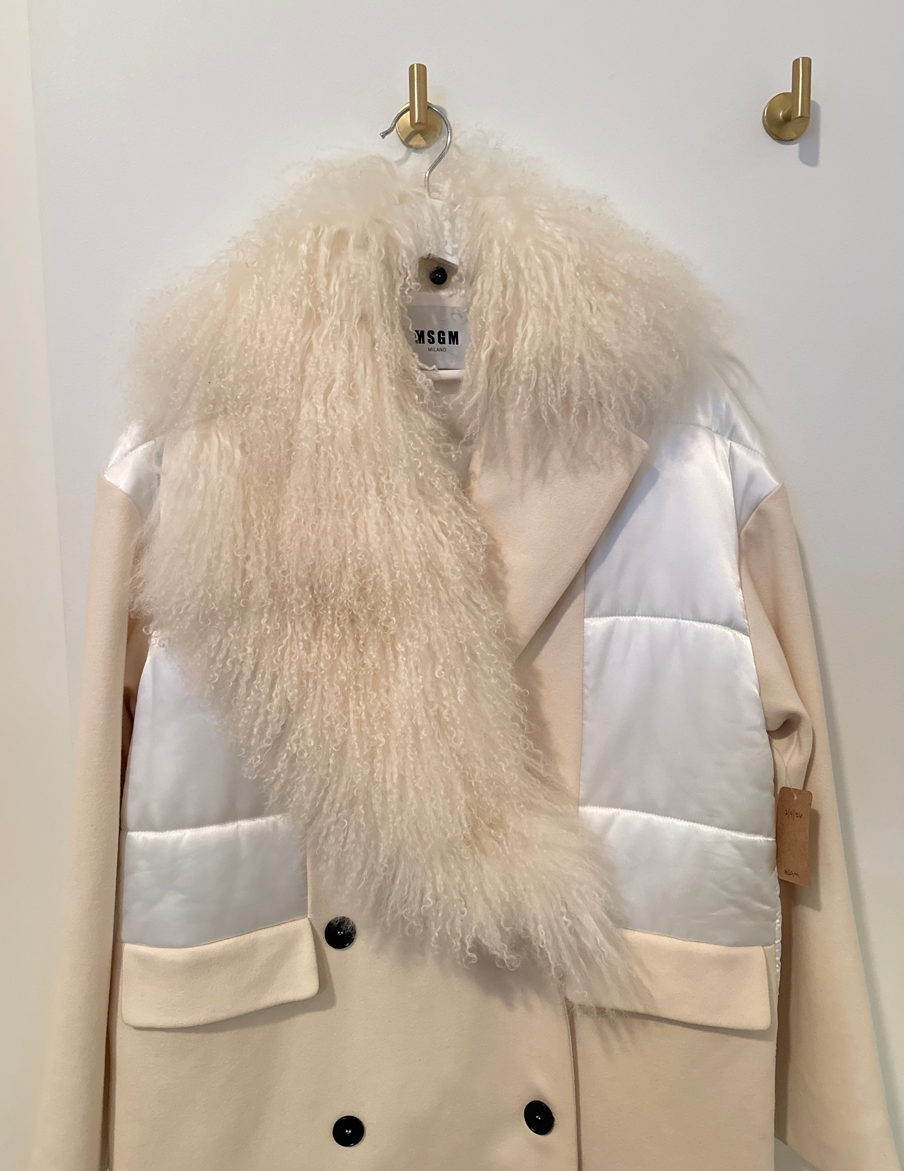 MSGM Cream Winter Quilted Wool Coat with Detachable Furry Stole Medium