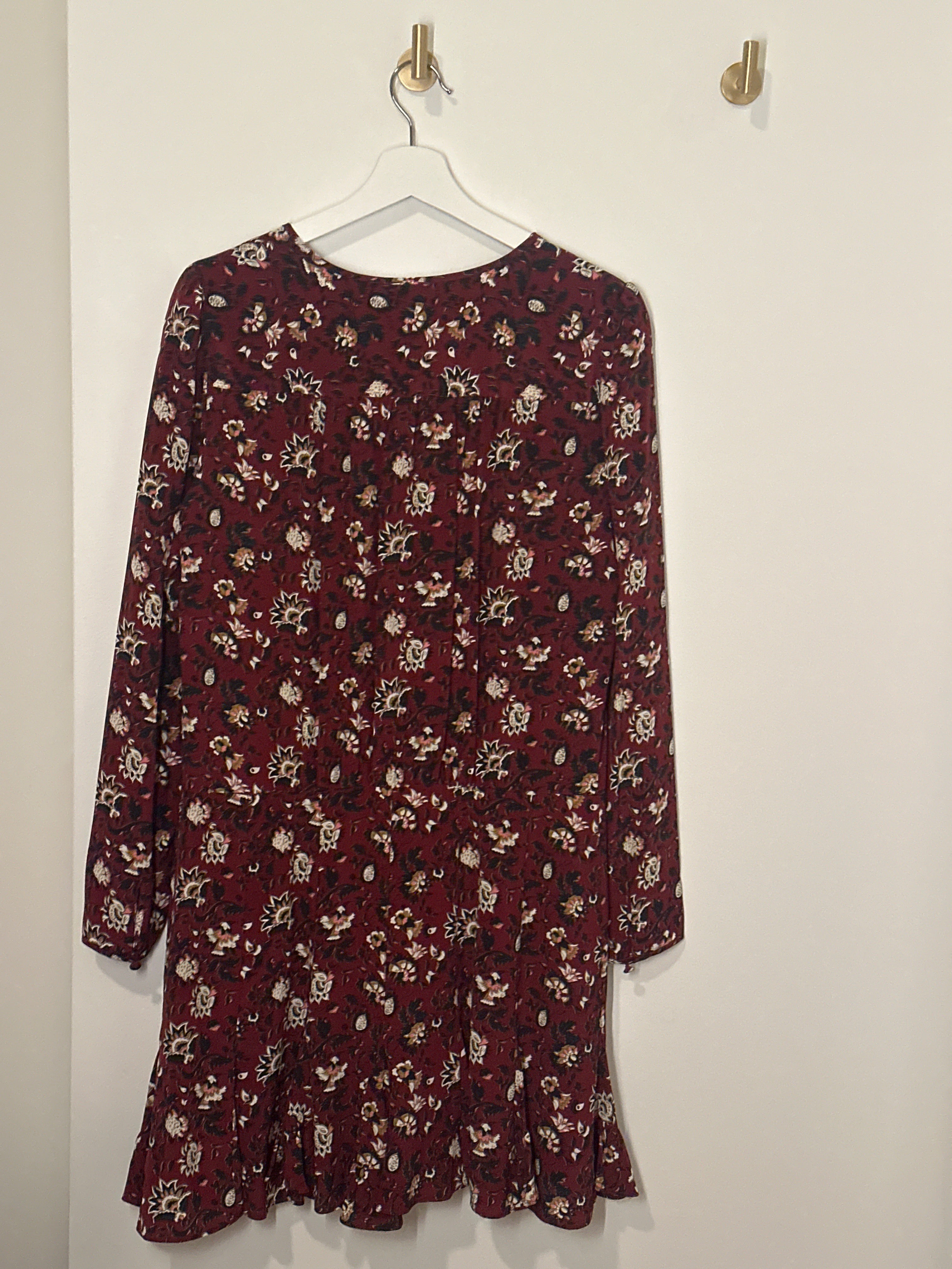 VERONICA BEARD Long Sleeved Flounced Bottom Floral Print on Burgundy Dress