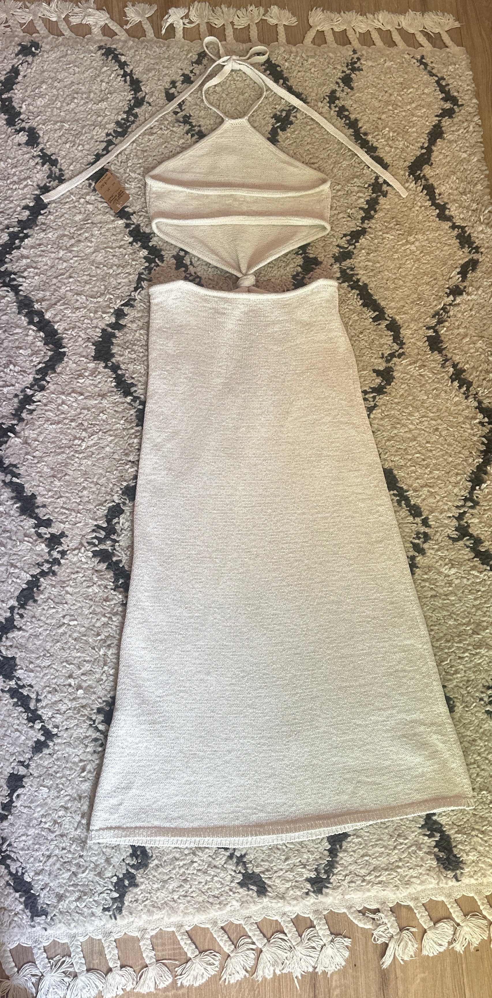 Cult Gaia Cameron Knit Knot Dress
Colour: Oat | Size Medium