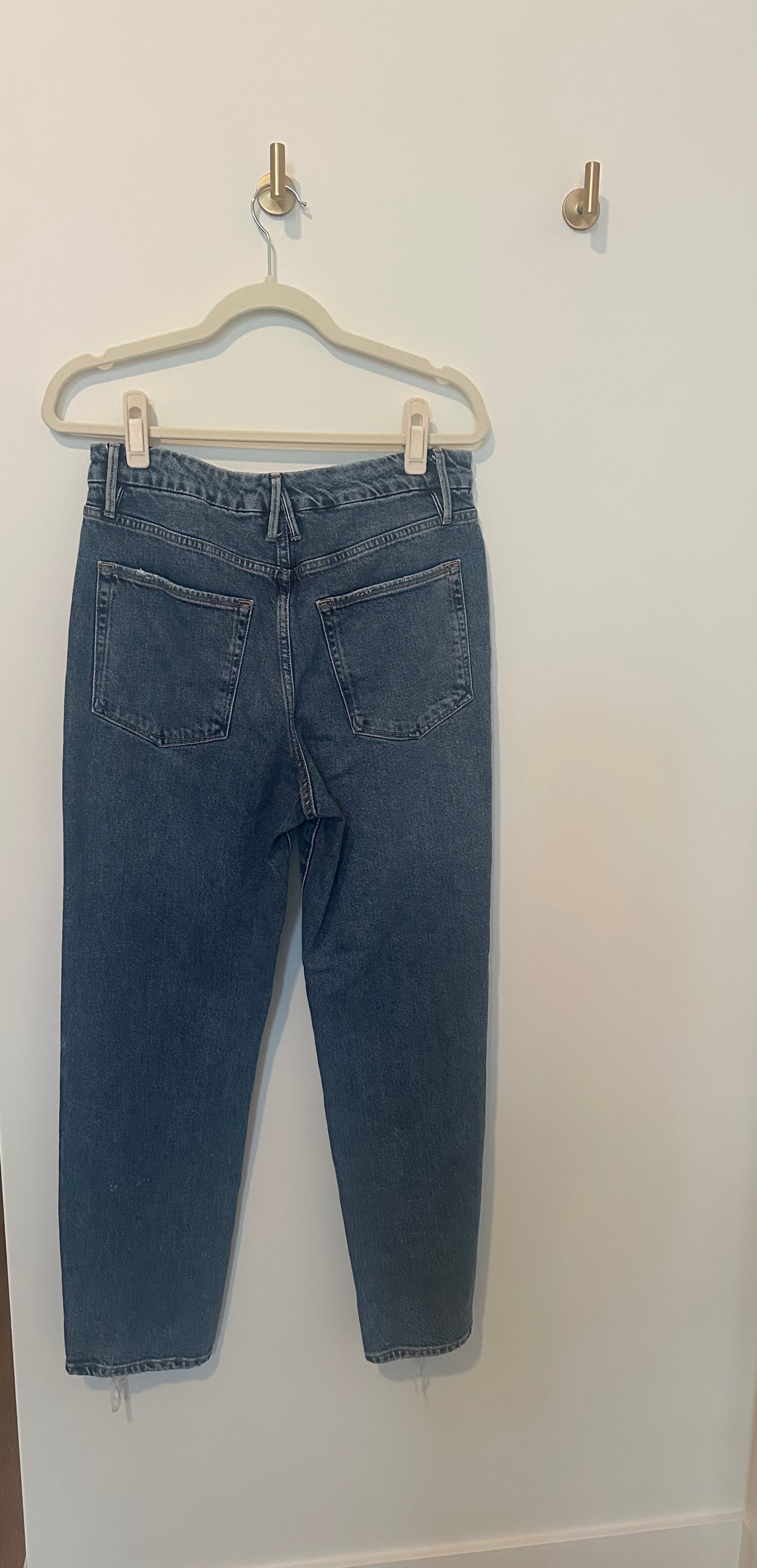 Good American Always Fit Distressed Jeans Slim Leg