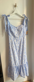 PRIV Tie-Shoulder Floral Midi Dress
Light Blue Floral | Size Large
