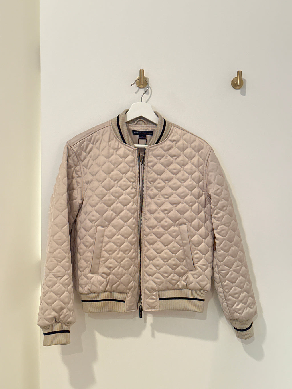SANCTUARY by ANTHROPOLOGY OVERSIZED QUILTED BOMBER CHAMPAGNE w/ BLACK PIPING XS