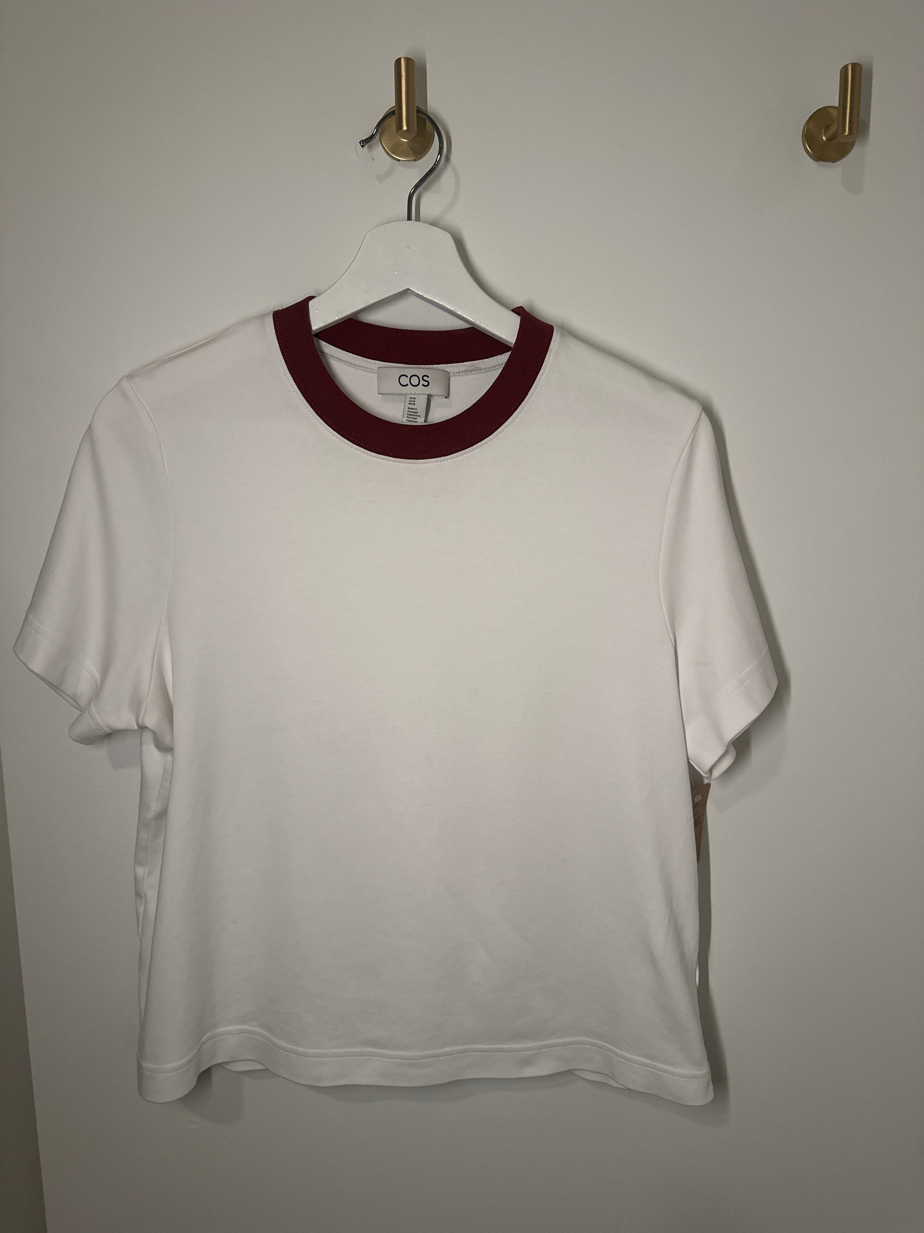 White COS Clean Cut Regular T-Shirt w/ Dark Red Collar