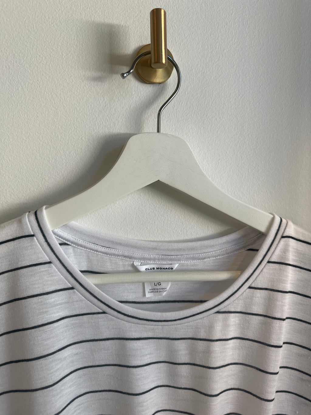 Club Monaco Knotted Stripe Tee | Size L | White/Black Stripe