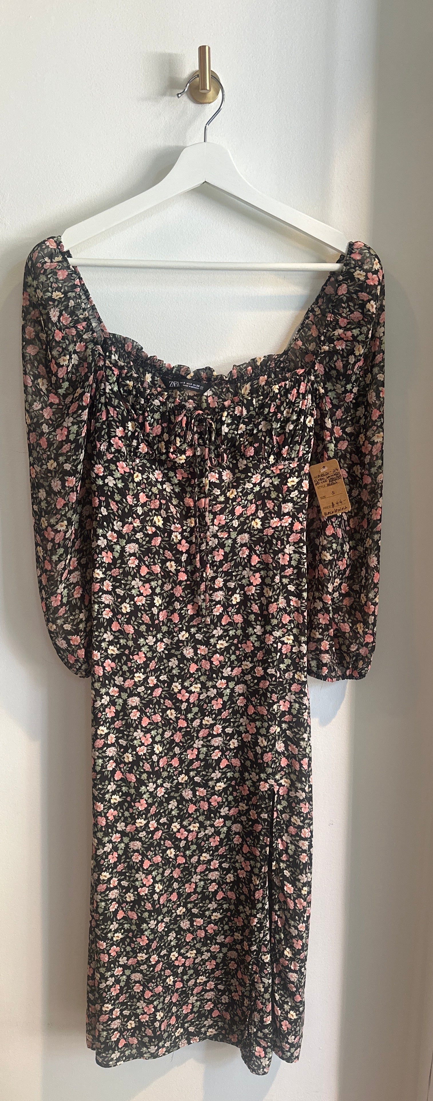 Zara Floral Off-the-Shoulder Smocked Midi Dress | Size Small