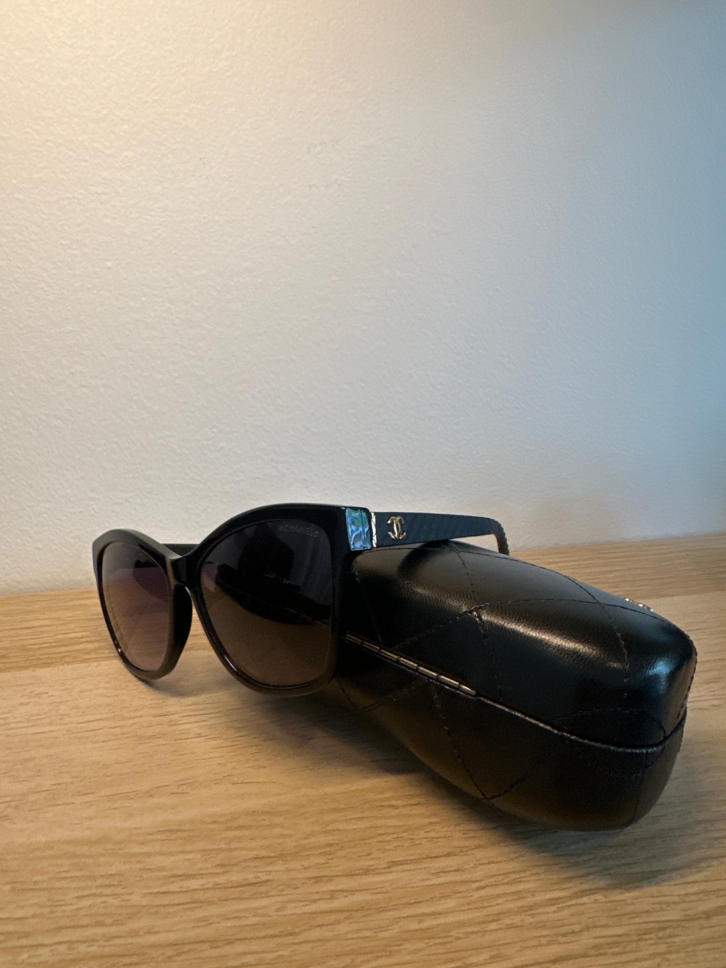 CHANEL Quilted Arm Cat-Eye Sunglasses + Case 5330 c.501/S8