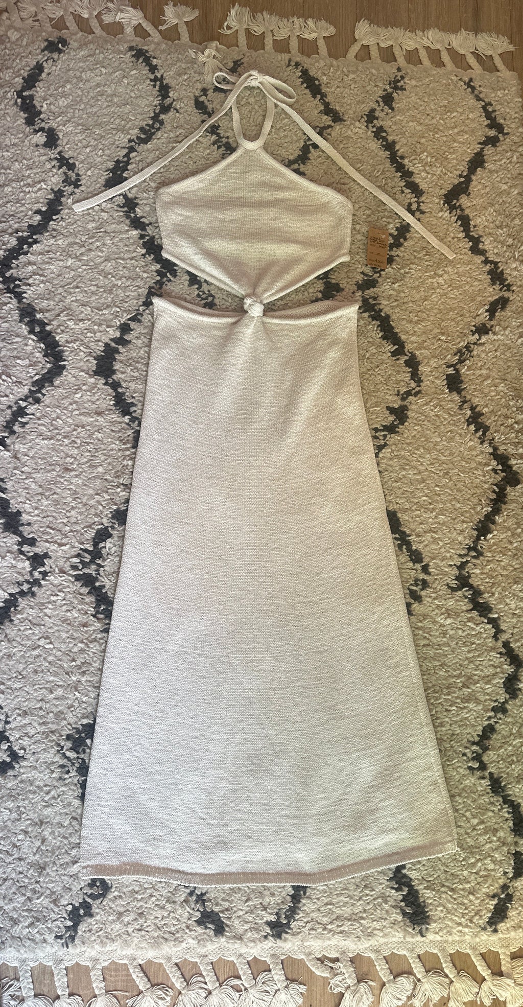 Cult Gaia Cameron Knit Knot Dress
Colour: Oat | Size Medium