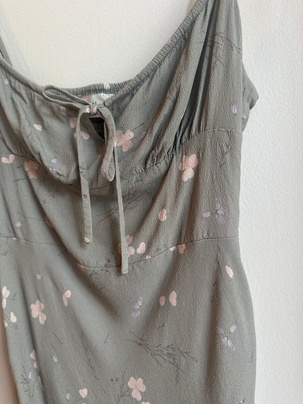 WILFRED (Aritzia) Floral Tie-Bodice Mini Dress – Sage Print — Size 4
