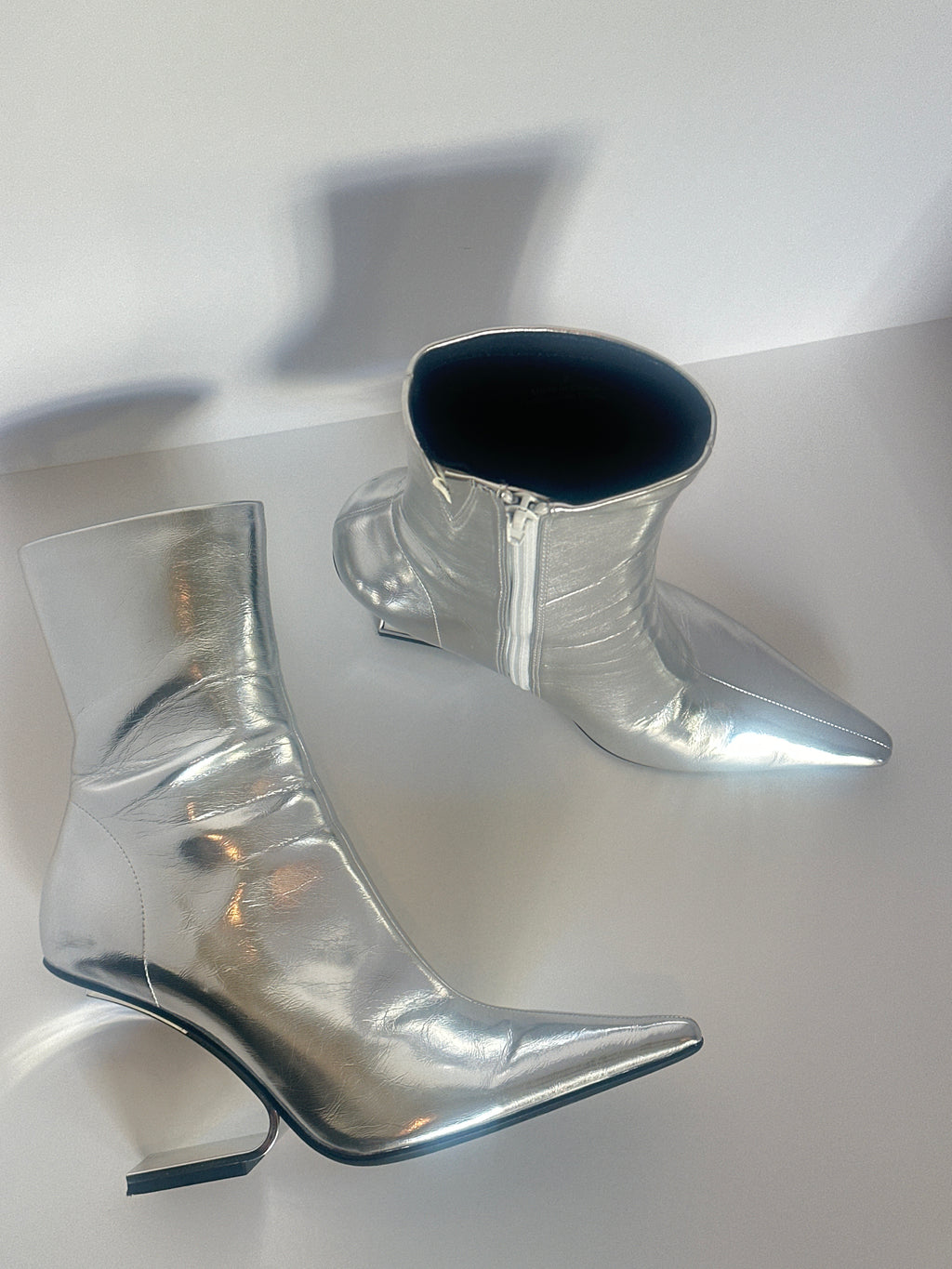 Jeffrey Campbell Compass Silver L-Heel Boot Size 8