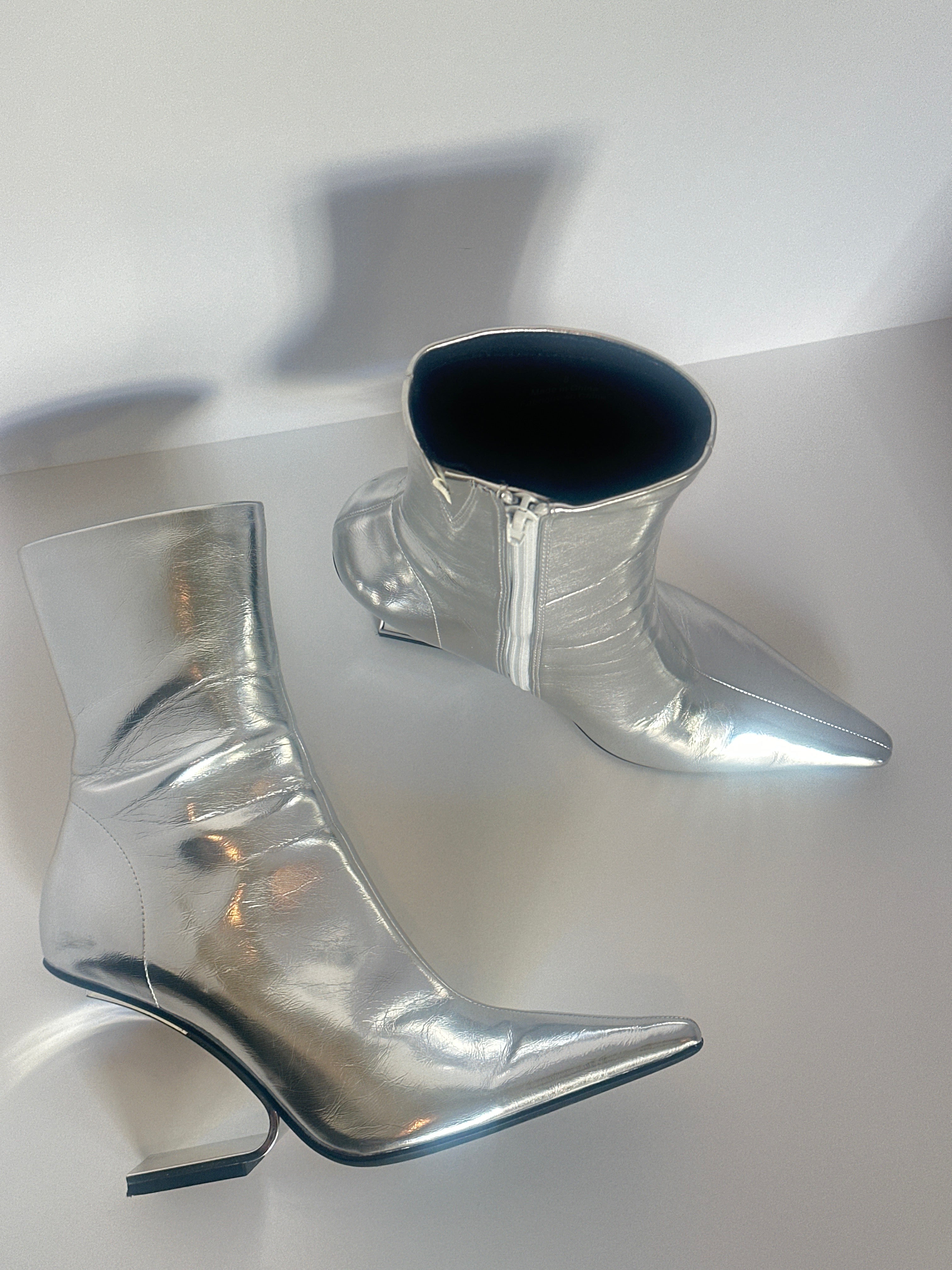 Jeffrey Campbell Compass Silver L-Heel Boot Size 8