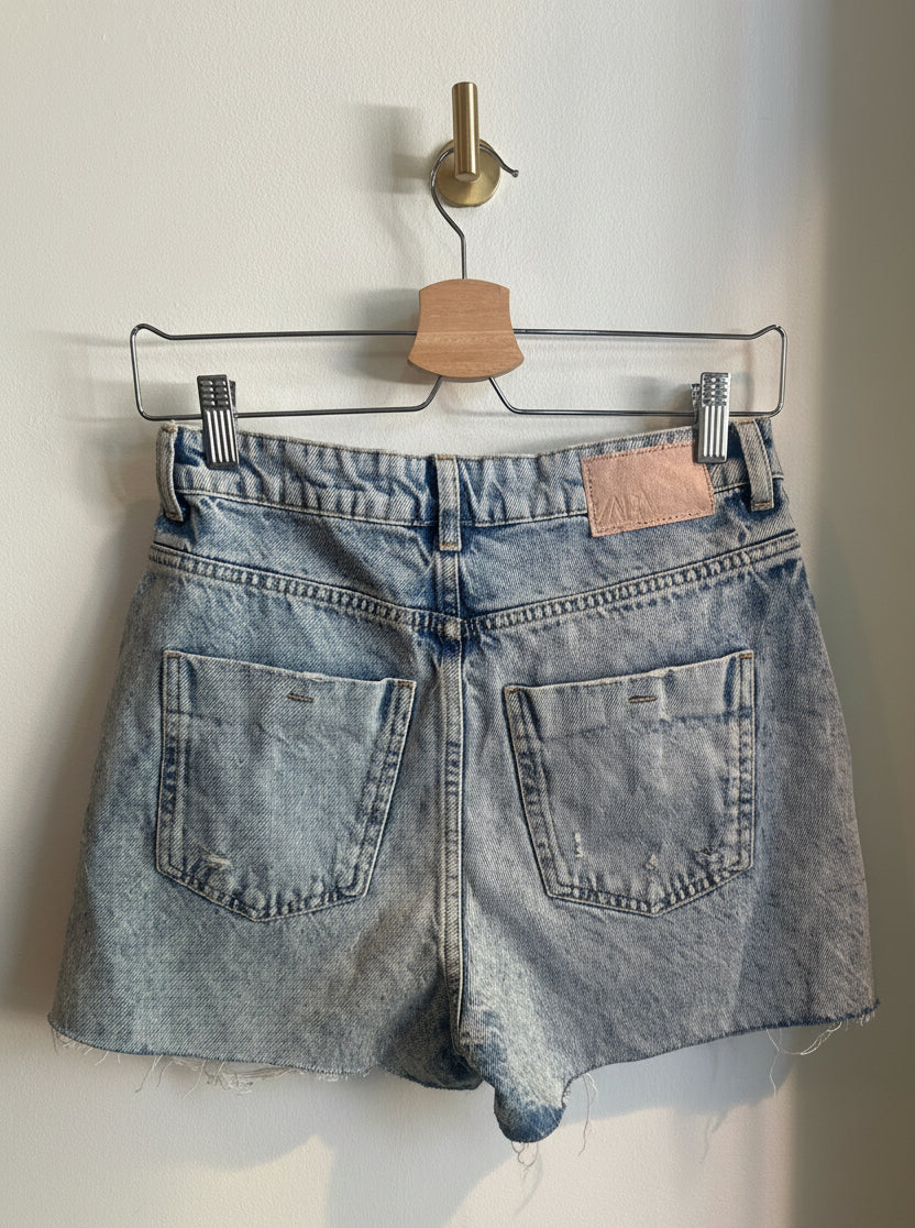 Zara Distressed Acid Wash Denim Shorts | Size: 4
