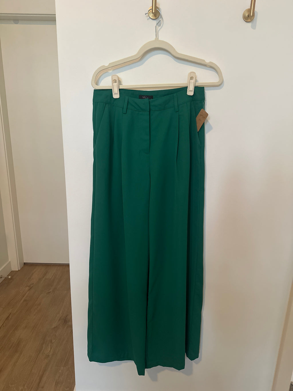Micas Kelly Green Pleated Wide Leg Trouser