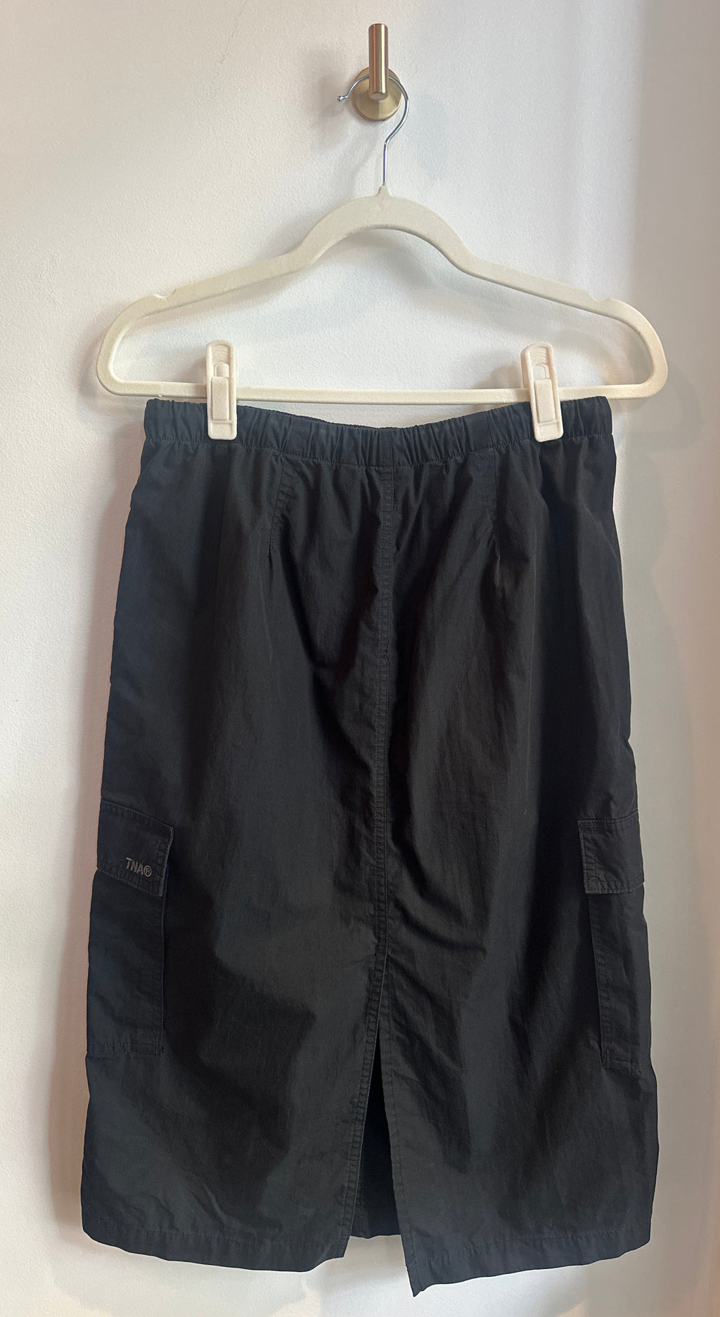 TNA (Aritzia) Utility Cargo Midi Skirt – Black — Size S