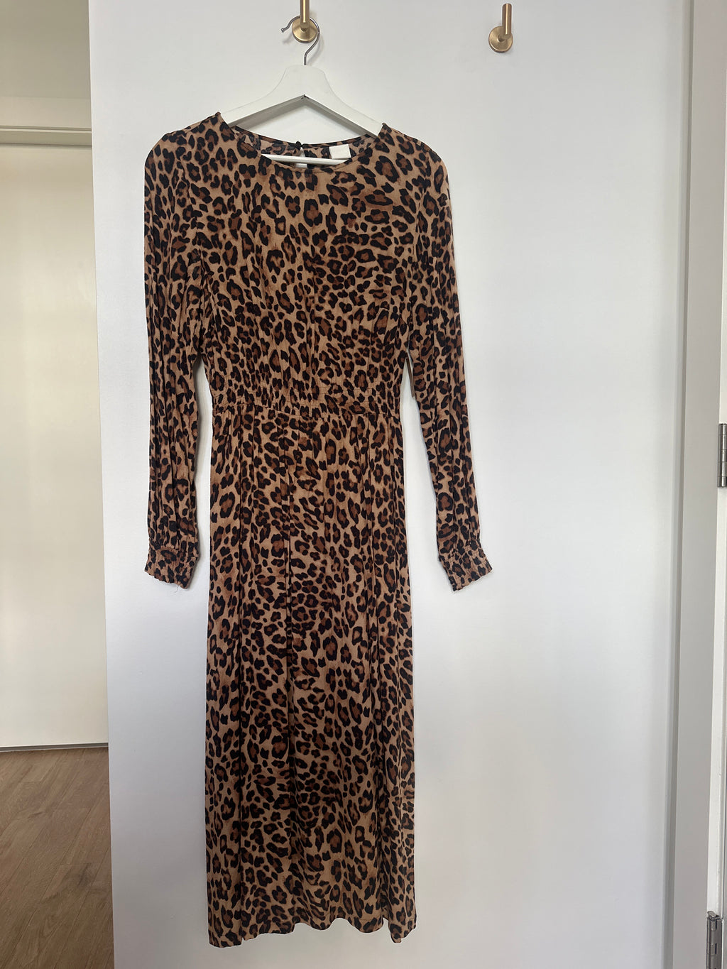 H&M Leopard Elasticized Waist Maxi Dress