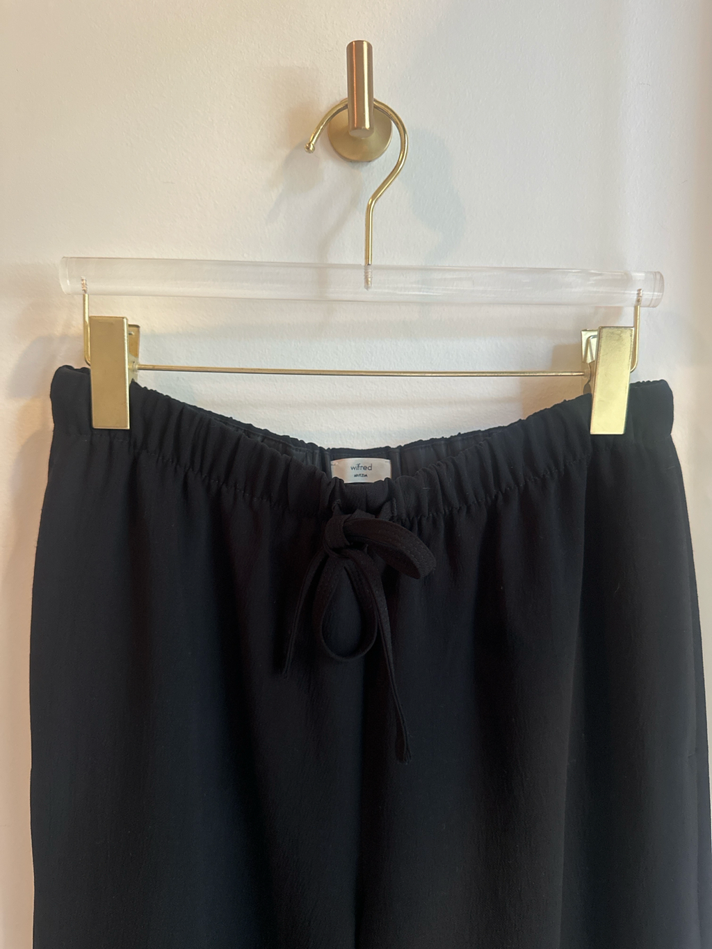 Wilfred | The Lodge Pant™ – Crepette™ | Size M | Black