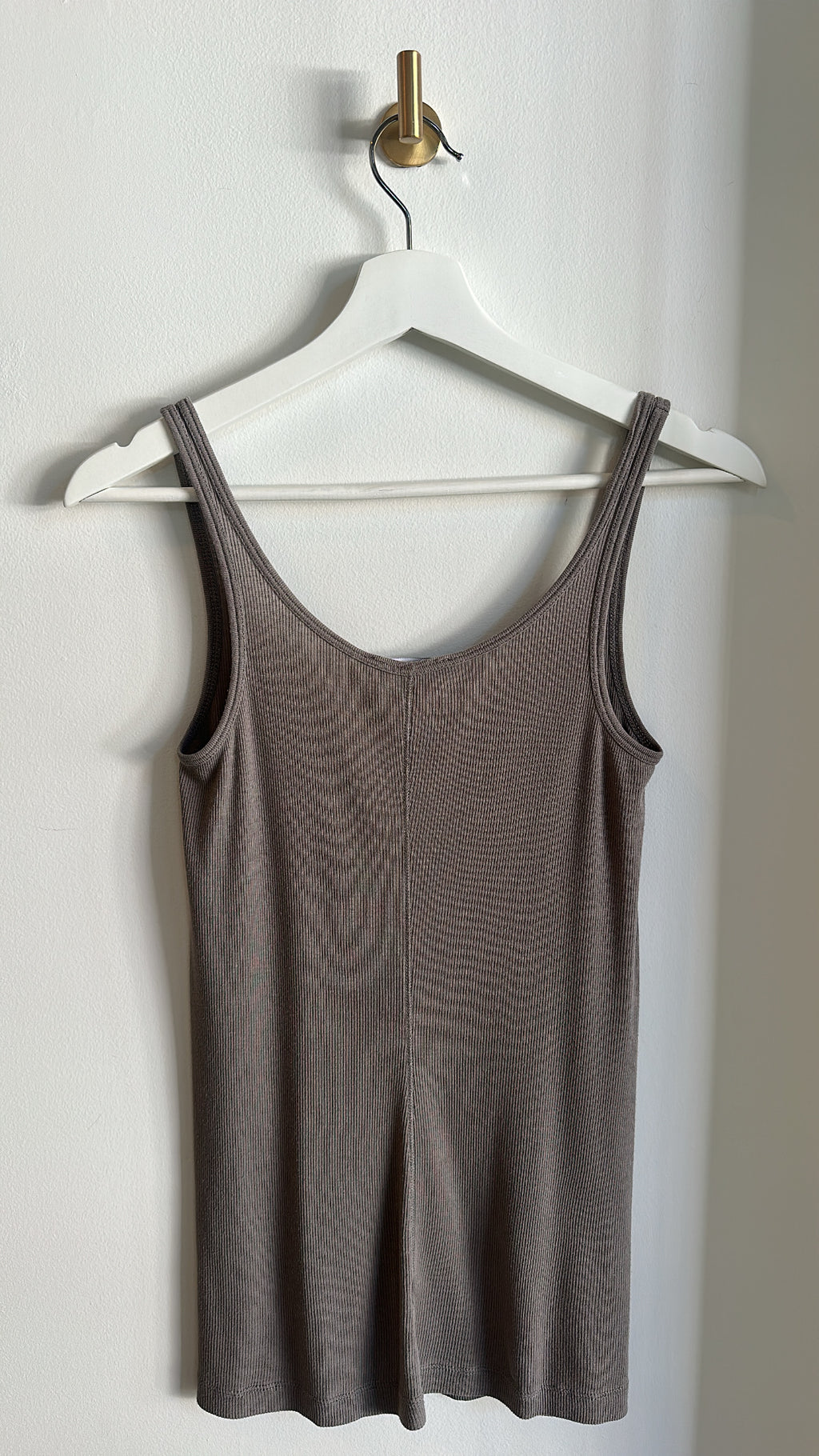 Vince Elongated Scoop Neck Tank – Slate Grey | Size S